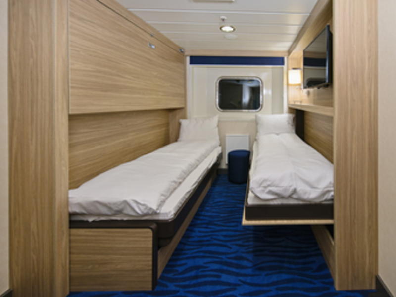 Polar Outside | Middle deck for 2 travellers